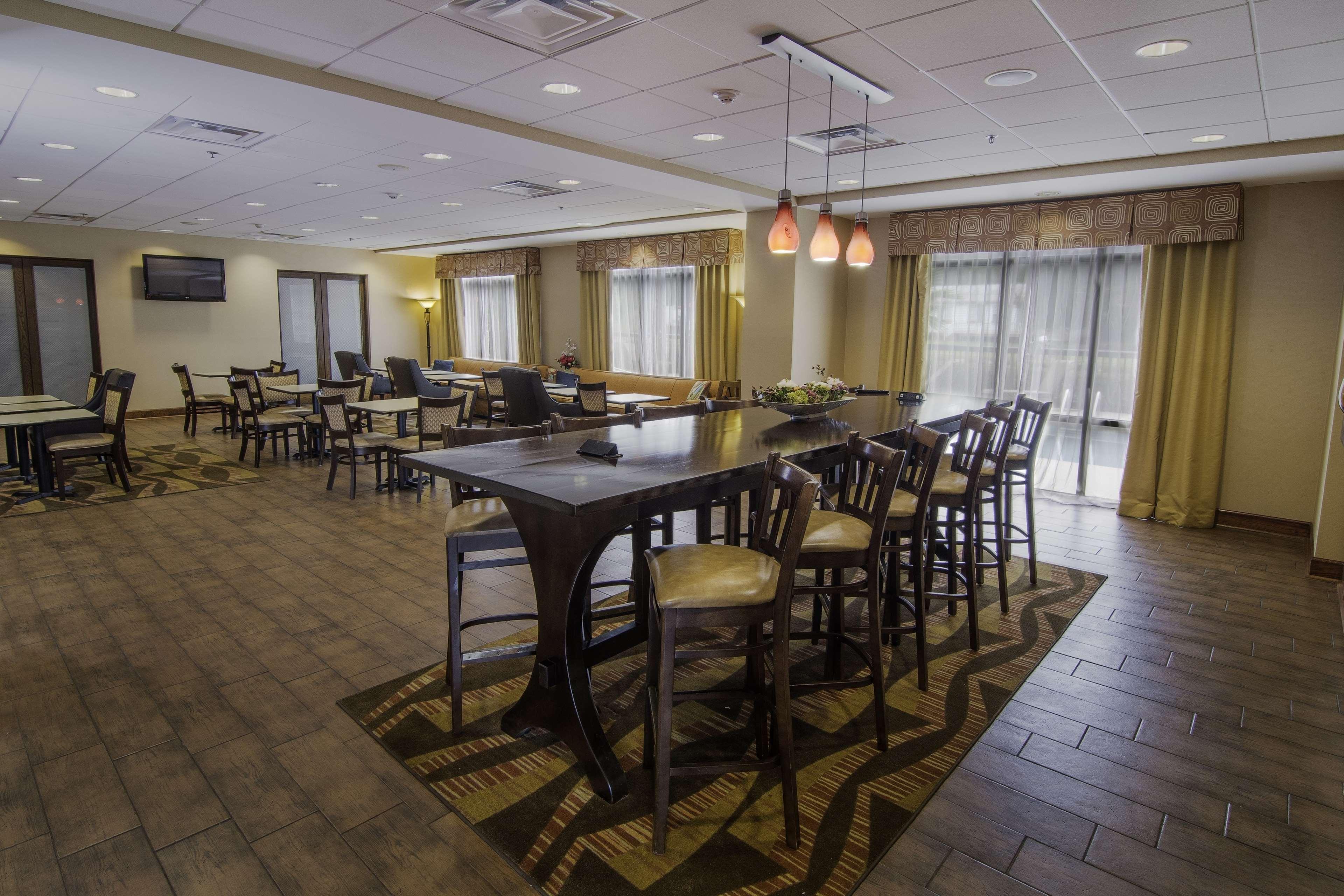 Hampton Inn Kingsland Eksteriør billede